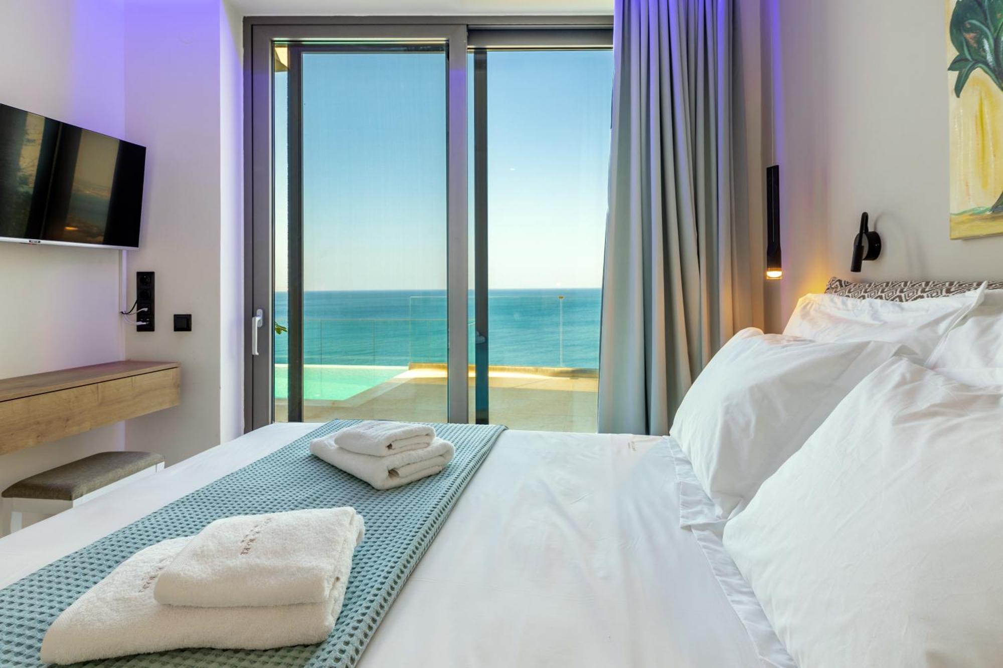 Rocca Al Mare Seaside Villas Palaiokastro  Bagian luar foto